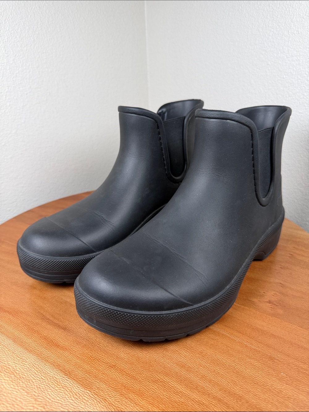 Dansko Black Karmel Chelsea Ankle Rain Boots Waterproof Rubber Size 38/7.5-8